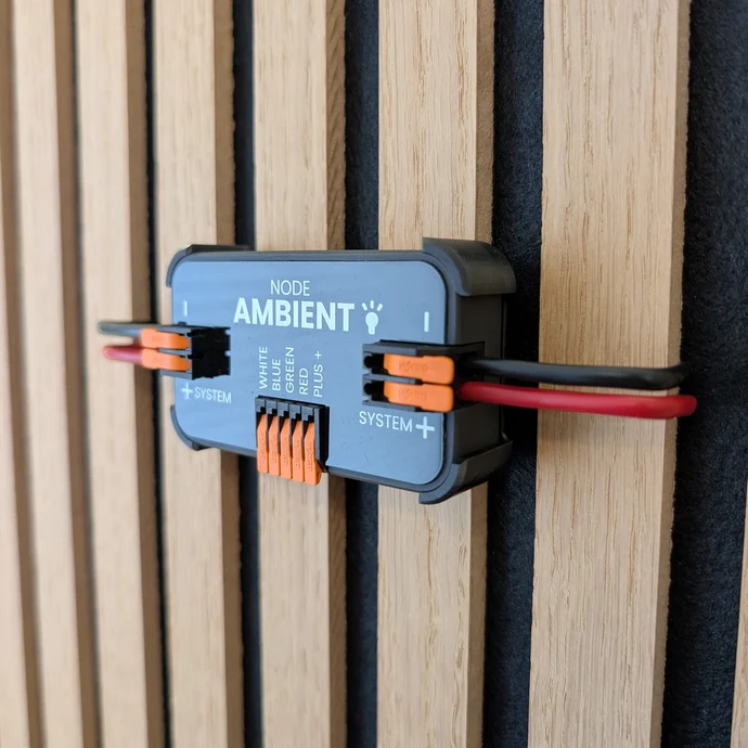 REVOTION NODE Mount installato nel veicolo